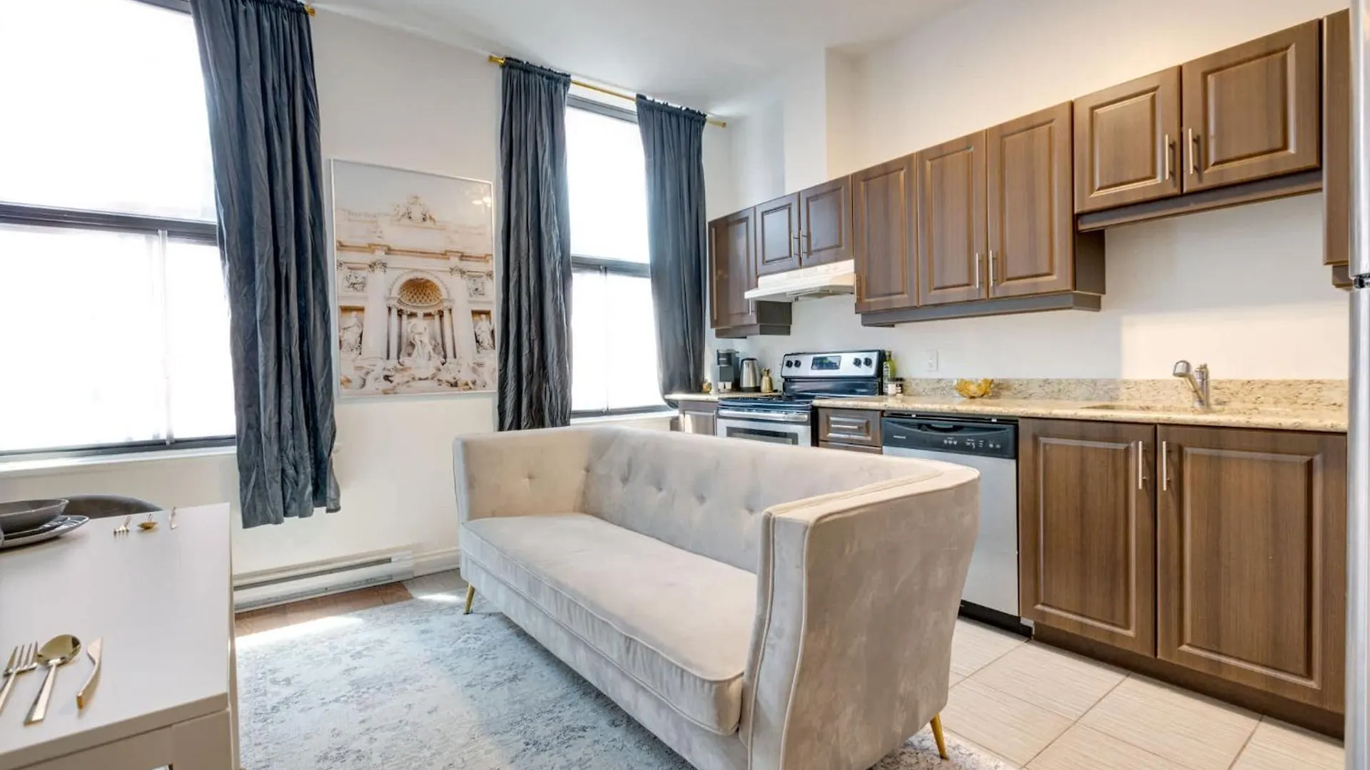 M11 - Stylish & Cozy 2Bdr In Plateau Montreal 아파트